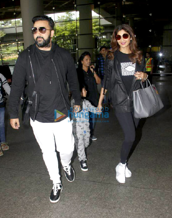 saif ali khan kareena kapoor khan shilpa shetty kundra and her husband raj kundra snapped at the airport 5