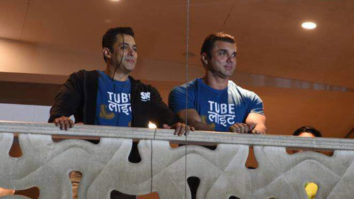 Salman Khan Waves Back At Fans After Tubelight Trailer Launch