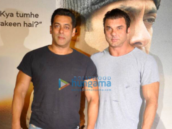 Salman Khan and Sohail Khan at the trailer launch of Tubelight