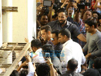Salman Khan arrives in Mumbai for the trailer launch of his film Tubelight