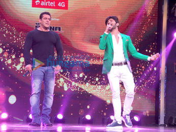Salman Khan & Sohail Khan promote 'Tubelight' on Sa Re Ga Ma Pa Li'l Champs