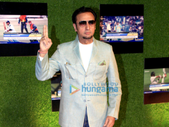 Shah Rukh Khan, Aamir Khan, Bachchans, Ambanis and others grace the premiere of 'Sachin – A Billion Dreams'