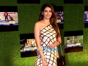Shah Rukh Khan, Aamir Khan, Bachchans, Ambanis and others grace the premiere of 'Sachin – A Billion Dreams'