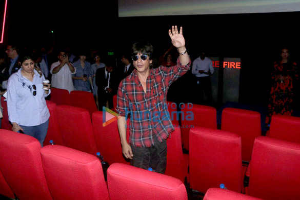 shah rukh unveils the new inox at rcity mall 8
