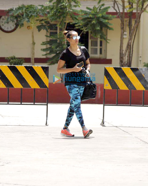 shahid mira bipasha and sooraj snapped at the gym 4
