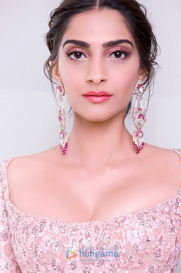 sonam kapoor 75 2