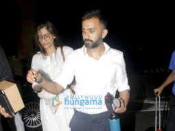 Sonam Kapoor snapped with rumoured boyfriend Anand Ahuja enroute to Delhi
