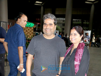 Sushant Singh Rajput, Kriti Sanon, Diana Penty and Farhan Akhtar snapped at the airport