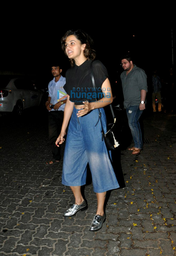 taapsee pannu snapped post spa session in juhu 1