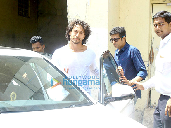 tiger shroff snapped at filmistan 2 2