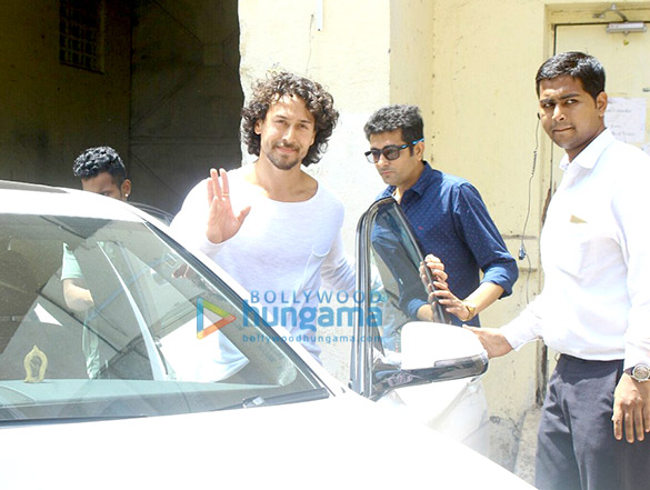 tiger shroff snapped at filmistan 3 2