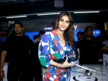 Vaani Kapoor unveils 'Samsung Galaxy S8' in Mumbai