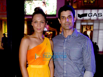 Waluscha De Sousa, Amit Gaur and Shamita Singha grace the Mod' Art Fashion showcase