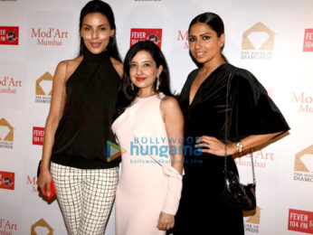 Waluscha De Sousa, Amit Gaur and Shamita Singha grace the Mod' Art Fashion showcase