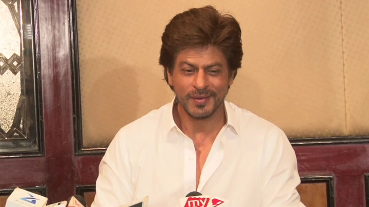 Shah Rukh Khan’s FUNNY Reply On His Autobiography Shah Rukh Khan’s FUNNY Reply On His Autobiography