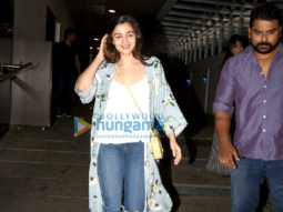 Alia Bhatt snapped post her dinner with friends at Hakassan