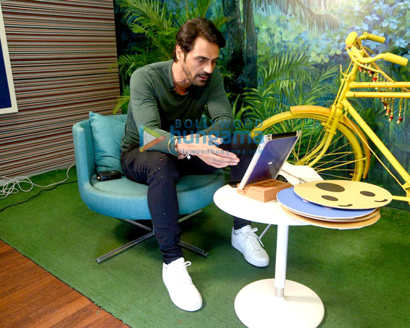 arjun rampal snapped at facebook office for daddy song launch 5