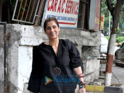 Dimple Kapadia snapped post a salon session
