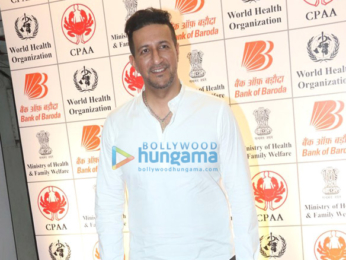 Esha Gupta, Salim Merchant and Sulaiman Merchant grace the 'No Tabacco Day' event