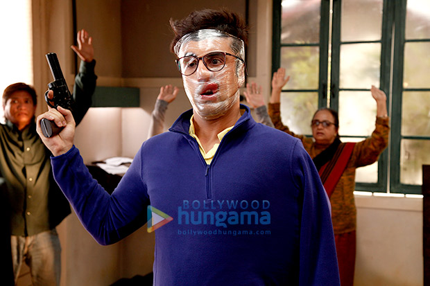 HILARIOUS! Ranbir Kapoor’s face mask in Jagga Jasoos will leave you in splits-1