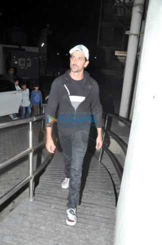 Hrithik Roshan, Sussanne Roshan and their kids arrive for the screening of ‘Wonder Woman’ at PVR Juhu
