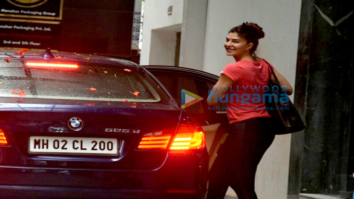 Jacqueline Fernandez snapped post her gym session in Bandra