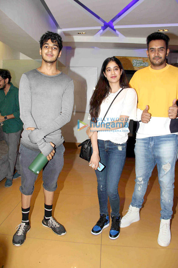 jhanvi kapoor and ishaan snapped at the special screening of baby driver 1