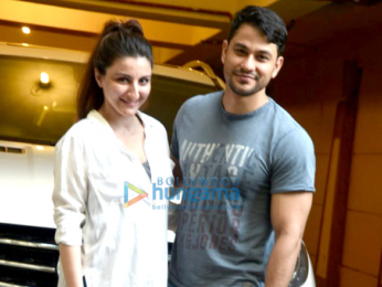 Kunal and Soha ali Khan snapped in Bandra