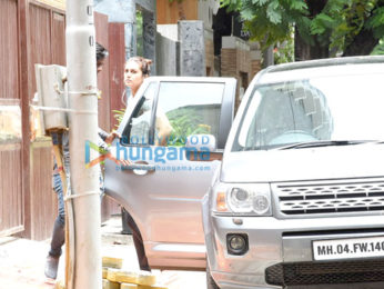 Malaika Arora snapped after her Yoga session in Bandra