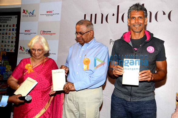 milind soman snapped at a book launch in bandra 3