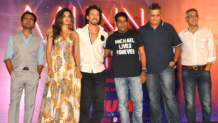 Nawazuddin Siddiqui Shows Off His DANCE MOVES At Munna Michael Trailer Launch Nawazuddin Siddiqui Shows Off His DANCE MOVES At Munna Michael Trailer Launch