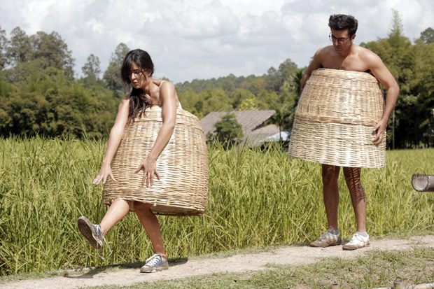 OMG! Ranbir Kapoor and Katrina Kaif shoot for Jagga Jasoos wearing baskets instead of clothes-2