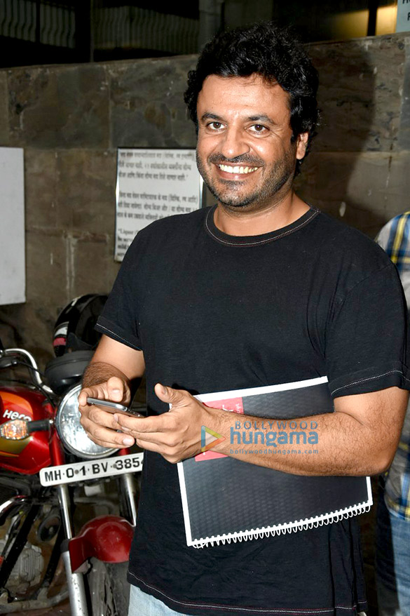 parineeti chopra and vikas bahl snapped post a meeting at indigo bandra 6