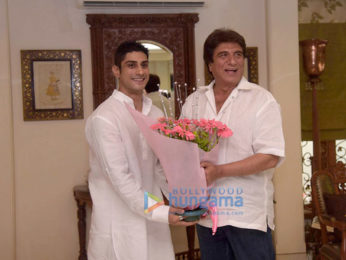 Raj Babbar's birthday celebrations at home in Juhu