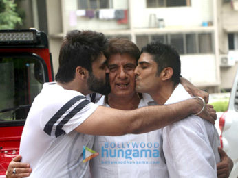 Raj Babbar's birthday celebrations at home in Juhu