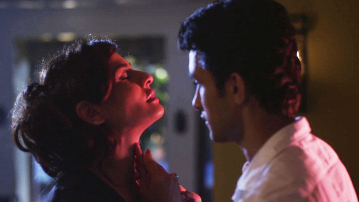 Ravina Xxxsex - Raveena Tandon Is Too HOT Handle In This Scene From Shab - Bollywood Hungama
