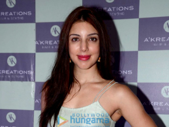 Richa Chadda and Waluscha D'Souza snapped at the launch of the salon A' Kreations