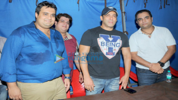Here’s what Salman Khan did this for the campaign against open defecation in Mumbai