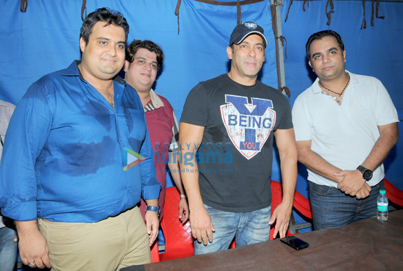 Salman Khan, BMC Chief Ajoy Mehta, Shekhar Tolani join hands to make Mumbai open defecation free Salman Khan, BMC Chief Ajoy Mehta, Shekhar Tolani join hands to make Mumbai open defecation free