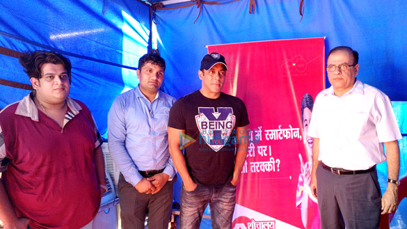 salman khan bmc chief ajoy mehta shekhar tolani join hands to make mumbai open defecation free 4