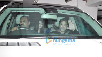 Salman Khan, Shah Rukh Khan, Suhana Khan and others snapped at Tubelight’s screening