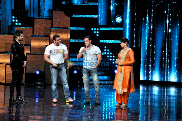 salman khan and sohail khan promote tubelight on the sets of nach baliye 4