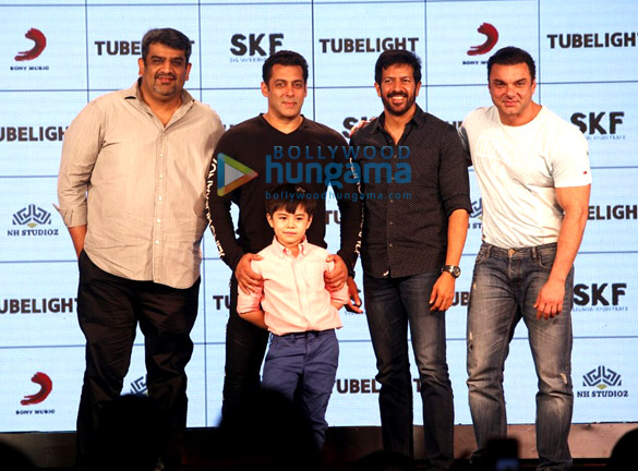 salman khan introduces matin ray tangu at tubelight song launch 1