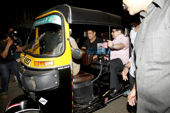 salman khan snapped taking a rickshaw ride after seeing off katrina kaif 5