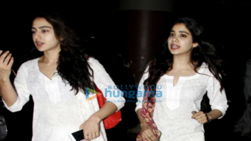 Sara Ali Khan, Jhanvi Kapoor and Sushant Singh Rajput snapped at the airport