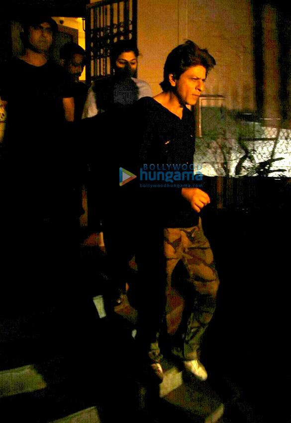shah rukh khan snapped post a dubbing session in bandra 1