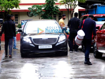 Shahid Kapoor, Mira Rajput & Misha snapped outside their gym in Bandra