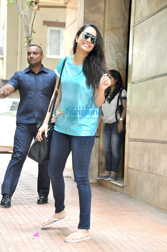 shraddha snapped post her meeting 2