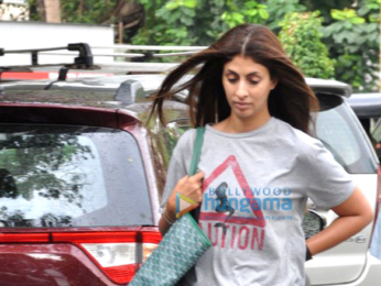 Shweta Bachchan snapped post salon session in Juhu