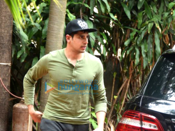 Sidharth Malhotra snapped in Bandra